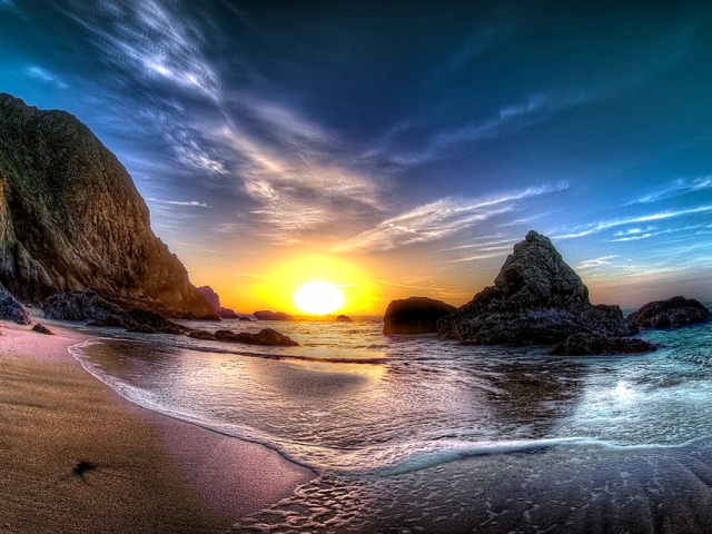 Trippy Sunset At The Beach 壁紙画像