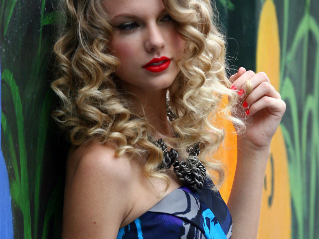 Celebrity Taylor Swift 壁紙画像