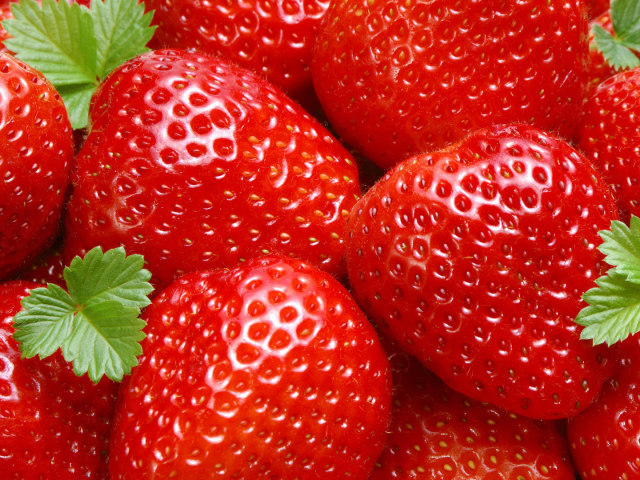 Strawberry Delight 壁紙画像